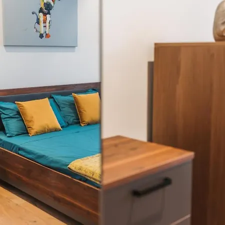 Superior Designer In Prime Location *