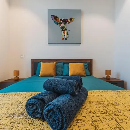 Superior Designer In Prime Location San Ġiljan