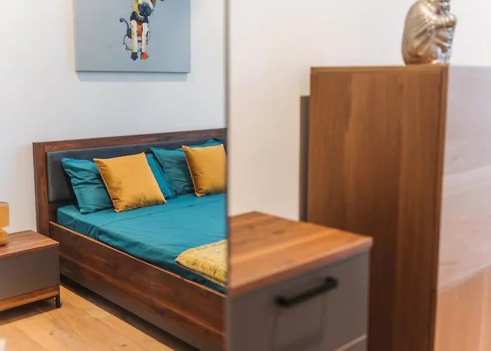 Superior Designer In Prime Location *